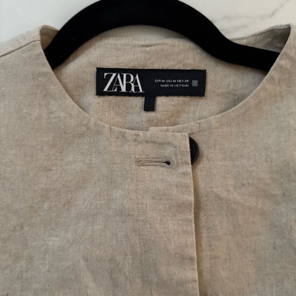 Zara Cropped Linen-Blend Jacket with Contrast Cuffs - Light Beige - Size Medium - Picture 3 of 9